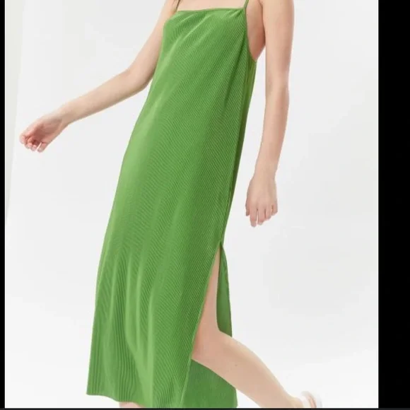 UO Pleated Slip Midi Dress Green UO Pleated Slip Midi Dress Green